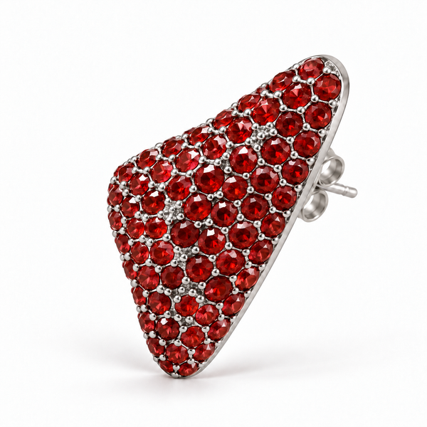 Stones and Petals Red oorknop in de vorm van een bloemblad, rode steentjes – Cherry PaoPao
