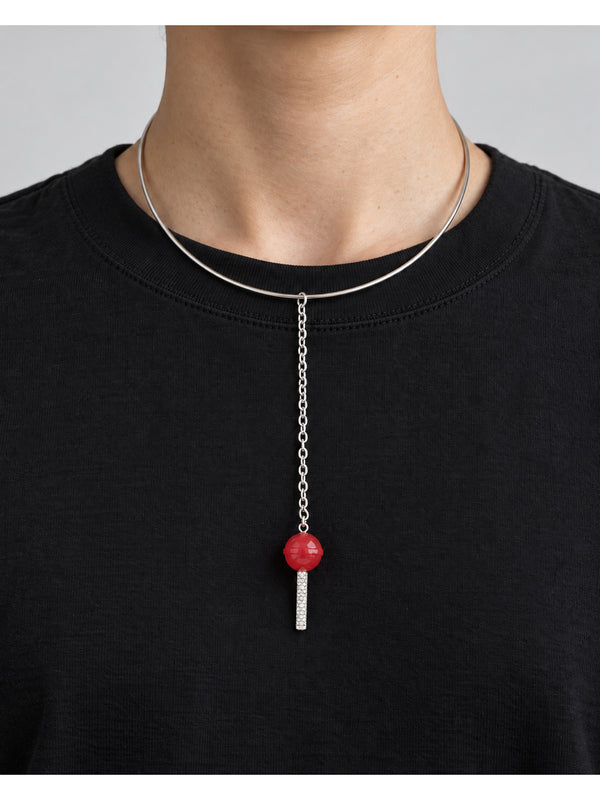Cracking Love Necklace – complete necklace worn by a model